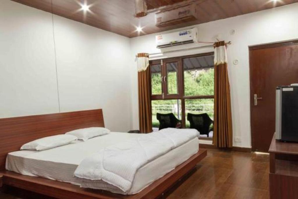 Riverside Resort 兰斯顿 外观 照片