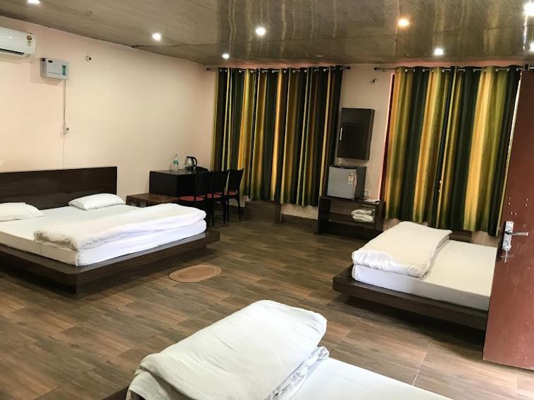 Riverside Resort 兰斯顿 外观 照片